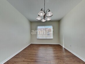 9848 Edmonton Dr in Land O Lakes, FL - Building Photo - Building Photo