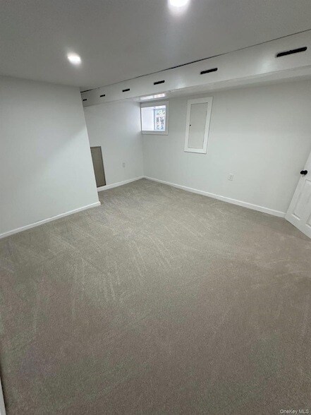 964 E 42nd St in Brooklyn, NY - Building Photo