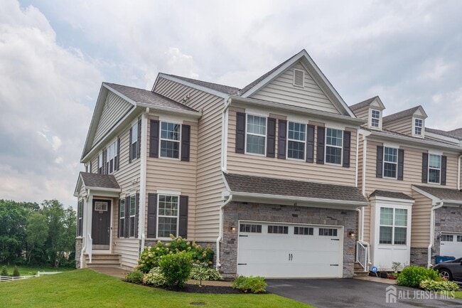 property at 601 Charleston Dr
