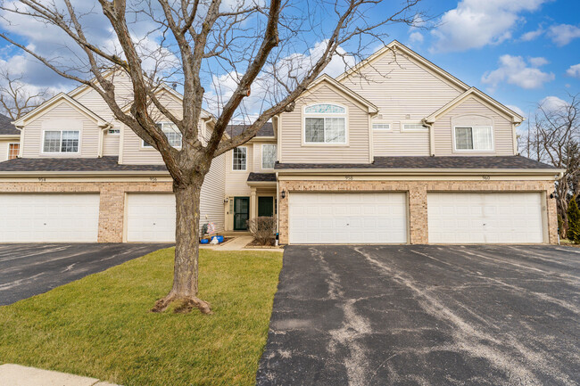 property at 958 Creekside Ct