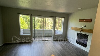 6170 SE Lake Rd in Milwaukie, OR - Building Photo - Building Photo