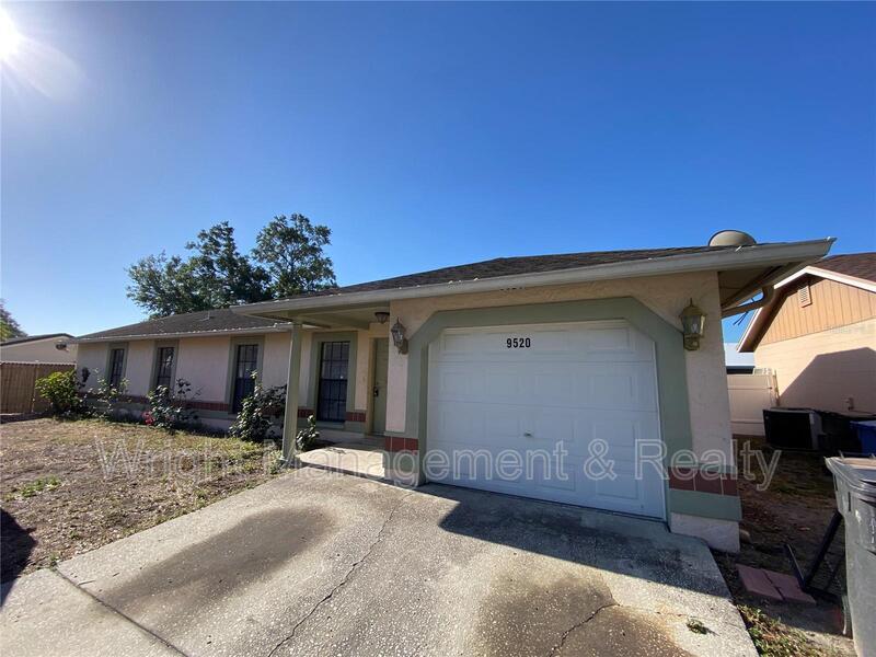 9520 Drakemill Ct in Tampa, FL - Building Photo