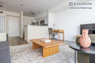 16900 N Bay Rd, Unit FL8-ID168 in Sunny Isles Beach, FL - Building Photo - Building Photo