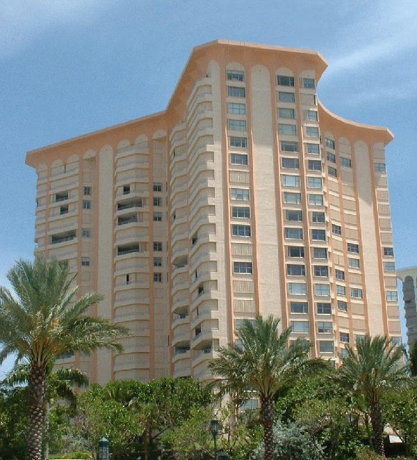 Chalfonte Condos (North Tower) in Boca Raton, FL - Foto de edificio - Building Photo