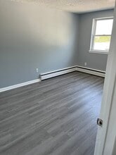 1357 Bridgetown Pike in Feasterville-Trevose, PA - Building Photo - Building Photo