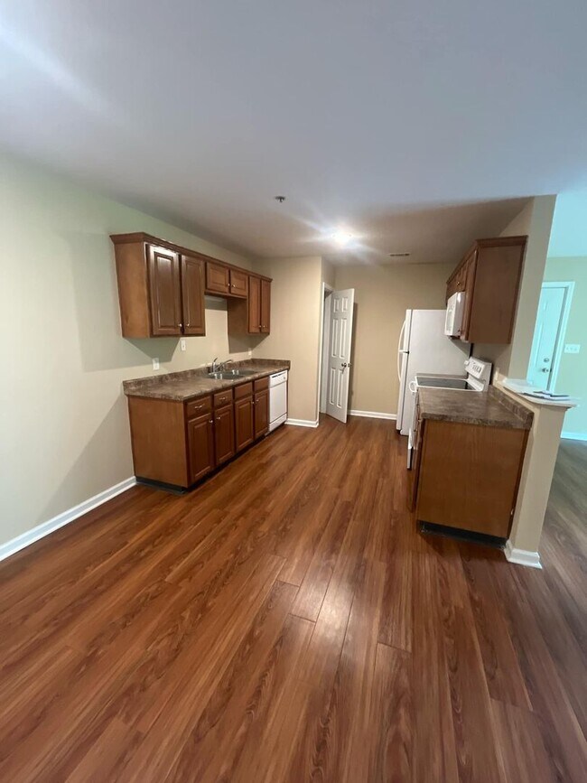 Old Mill Apartments in Pembroke, GA - Foto de edificio - Interior Photo