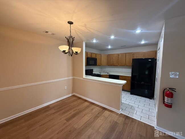 150 Pennsylvania Way in North Brunswick, NJ - Building Photo - Building Photo