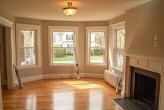 47 Lyman St, Unit 1 in Waltham, MA - Building Photo - Building Photo