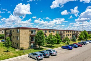 Lakota Lake Apartments