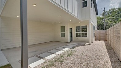 2009 Iroquois Ln in Austin, TX - Building Photo - Building Photo
