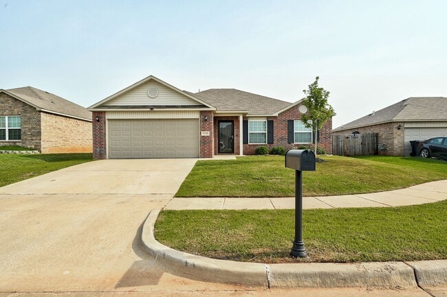 11705 NW 133rd St in Piedmont, OK - Building Photo - Building Photo