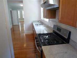 17 Milton St, Unit #1 in Cambridge, MA - Building Photo - Building Photo