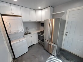 619 S Cheyenne St in Salt Lake City, UT - Building Photo