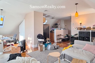 135 Glenwood Ave, Unit 2 in Pawtucket, RI - Building Photo - Building Photo