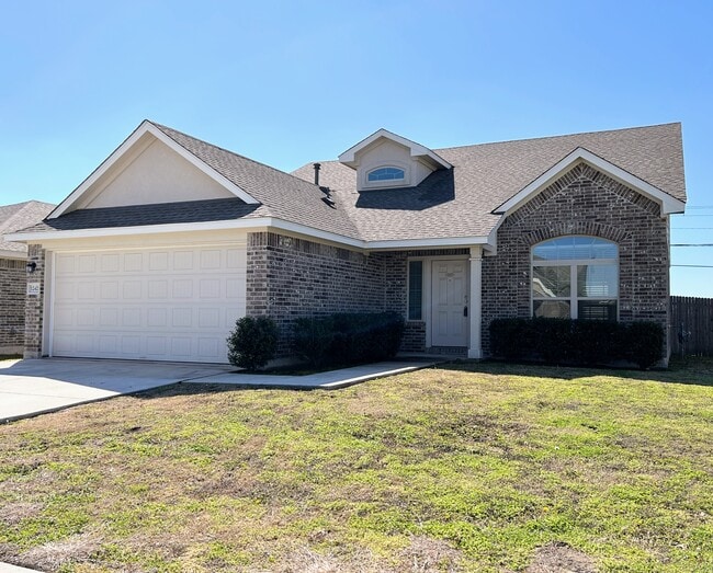 12421 Woodcock Way in Manor, TX - Building Photo - Building Photo