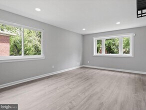 5026 Roseld Ct in Oxon Hill, MD - Building Photo - Building Photo