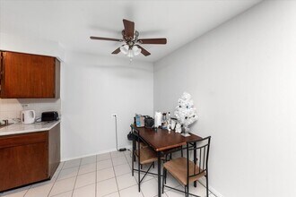 600 McKinley Ave in Mundelein, IL - Building Photo - Building Photo