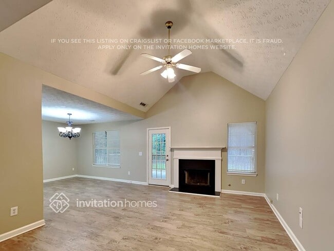 128 Stanfield Ct in Hampton, GA - Building Photo - Building Photo