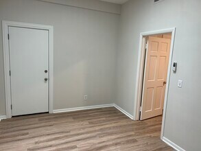 137 S Batavia Ave in Batavia, IL - Building Photo - Building Photo