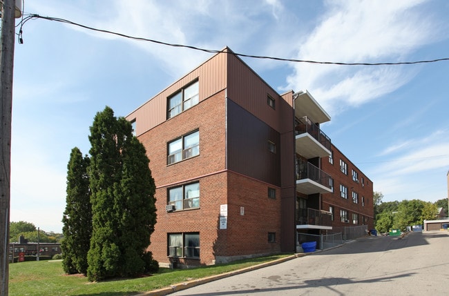 40-80 Clearview Hts in Toronto, ON - Building Photo - Building Photo