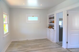 224 S Broadway in Redondo Beach, CA - Building Photo - Interior Photo