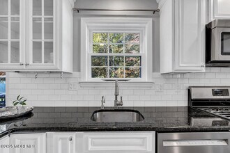 64 Society Hill Way in Tinton Falls, NJ - Building Photo - Building Photo