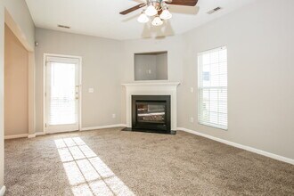 4449 Snowcrest Ln in Raleigh, NC - Building Photo - Building Photo