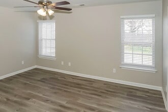 550 Hill Crest Cir in Hiram, GA - Building Photo - Building Photo