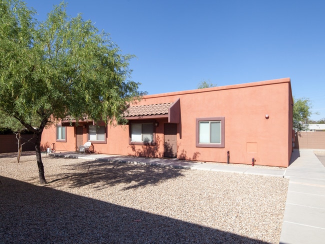 3331 E Bermuda St in Tucson, AZ - Foto de edificio - Building Photo
