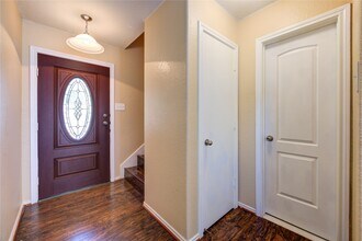 2002 Collins Rose Ct in Rosenberg, TX - Building Photo - Building Photo