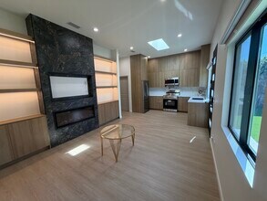 5050 Louise Ave in Los Angeles, CA - Building Photo - Building Photo