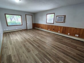 4719 Illinois St in Loves Park, IL - Building Photo - Building Photo