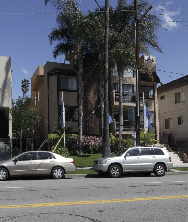4420 Fulton Ave in Los Angeles, CA - Building Photo