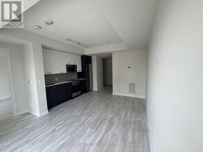 1630-1630 Queen St E in Toronto, ON - Building Photo - Building Photo