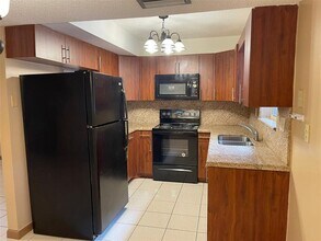 11101 Royal Palm Blvd in Coral Springs, FL - Building Photo - Building Photo