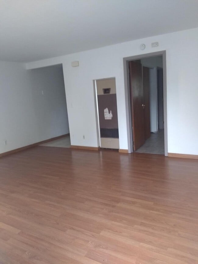 406 E Poos Dr, Unit A