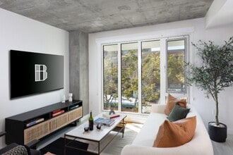 The Brady in San Francisco, CA - Building Photo - Building Photo