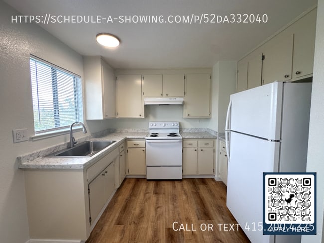 102 E Bernal Dr