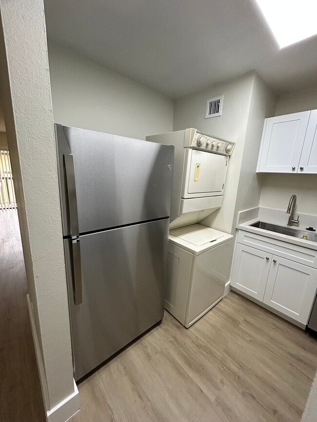 7975 SW 86th St, Unit KCW #223 in Miami, FL - Building Photo - Building Photo