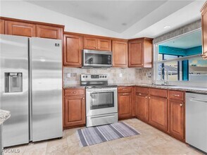 3859 SE 7th Pl in Cape Coral, FL - Building Photo - Building Photo