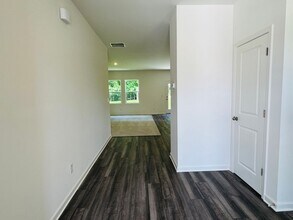 2409 Argento Cir in Dacula, GA - Foto de edificio - Building Photo