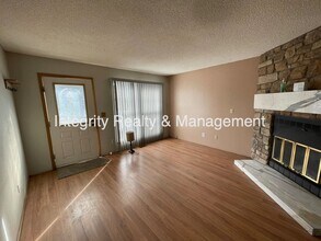 2626 E Nichols Cir in Centennial, CO - Building Photo - Building Photo