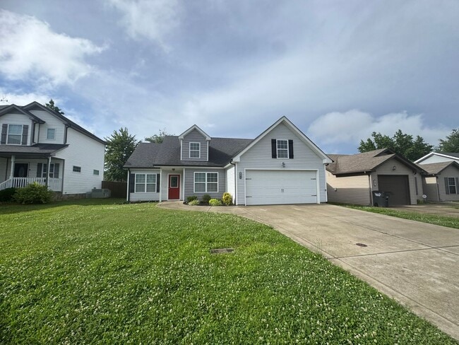 489 Medallion Cir in Clarksville, TN - Building Photo - Building Photo