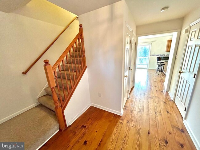2908 N Independence Dr in Montross, VA - Foto de edificio - Building Photo