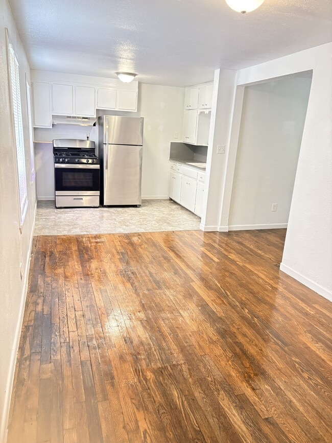 property at 704 Baylor St