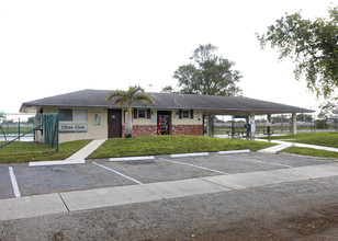 Olive Glenn Apartments in Pompano Beach, FL - Building Photo - Building Photo