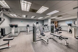 6030 N Sheridan Rd, Unit #1310 in Chicago, IL - Foto de edificio - Building Photo