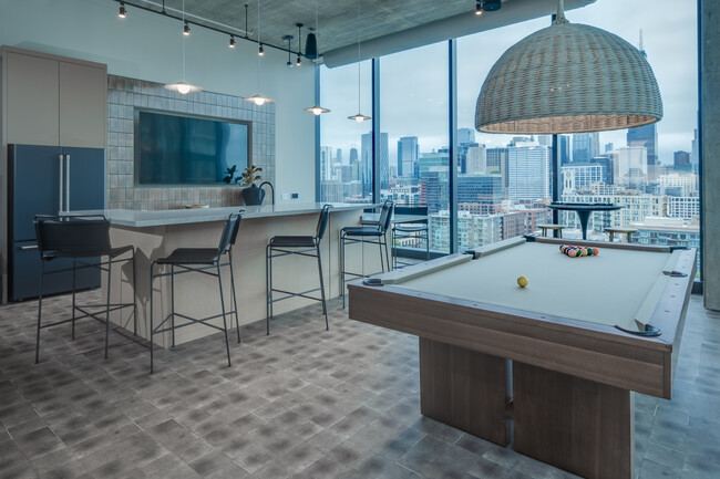 Sage West Loop in Chicago, IL - Building Photo - Interior Photo