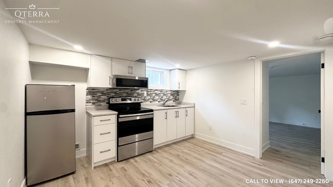 211 Emerson Av in London, ON - Building Photo - Building Photo
