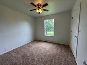 135 Price Rd in London, AR - Building Photo - Building Photo